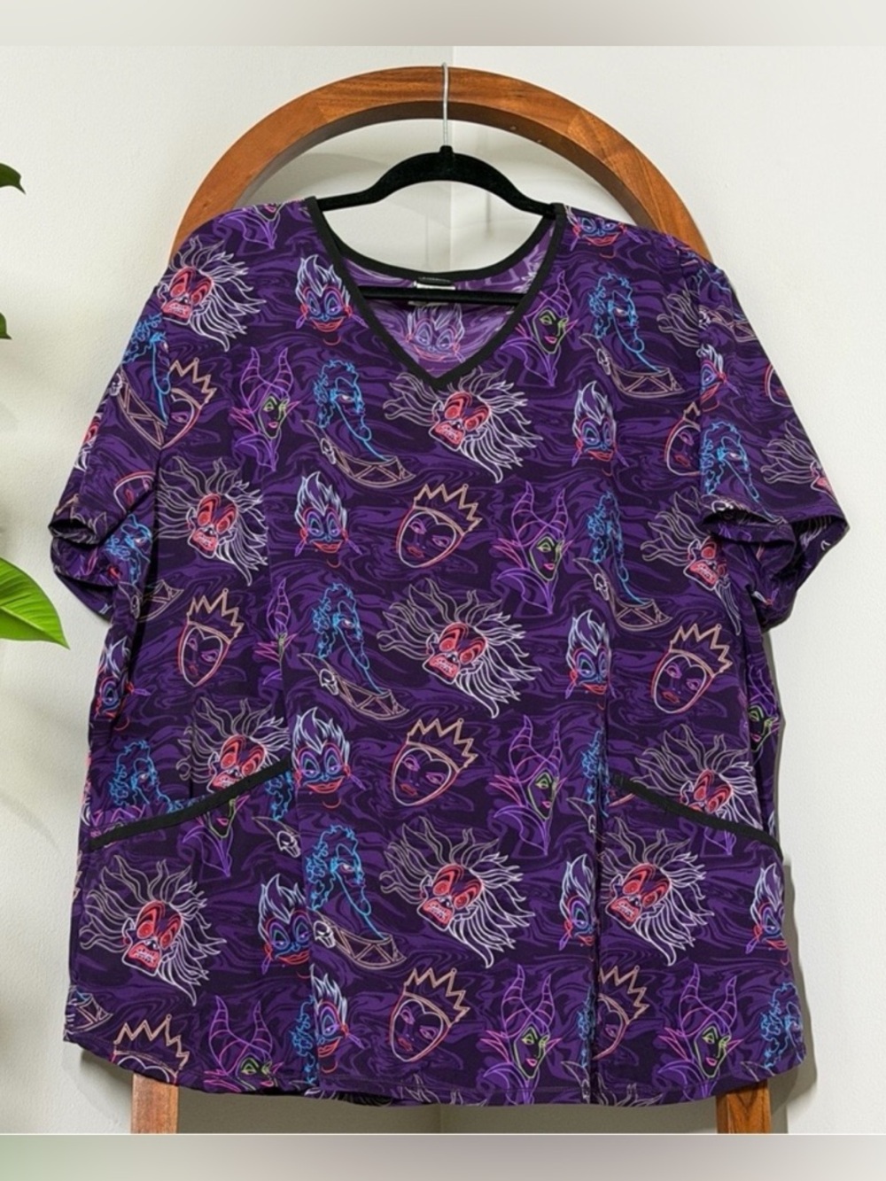 Disney Villains 3XL Purple Short Sleeve Scrub Top